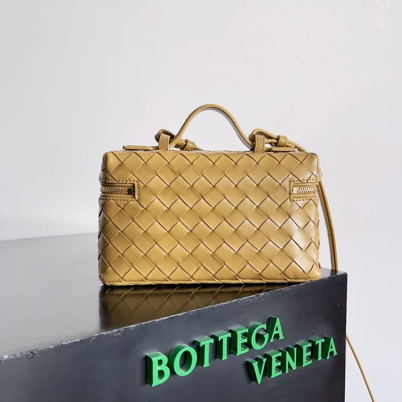 BOTTEGA VENETA WOVEN ZIPPER